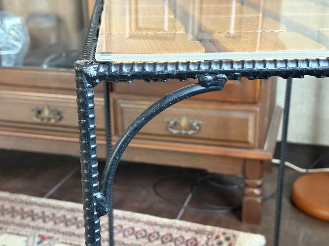 ②アイアン　サイドテーブル　ディスプレイ家具　モダン　シンプル　IZ