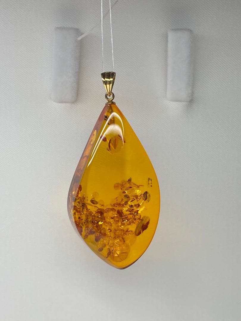 K18 琥珀　5.47g 4.17✖︎2.36✖︎1.06cm