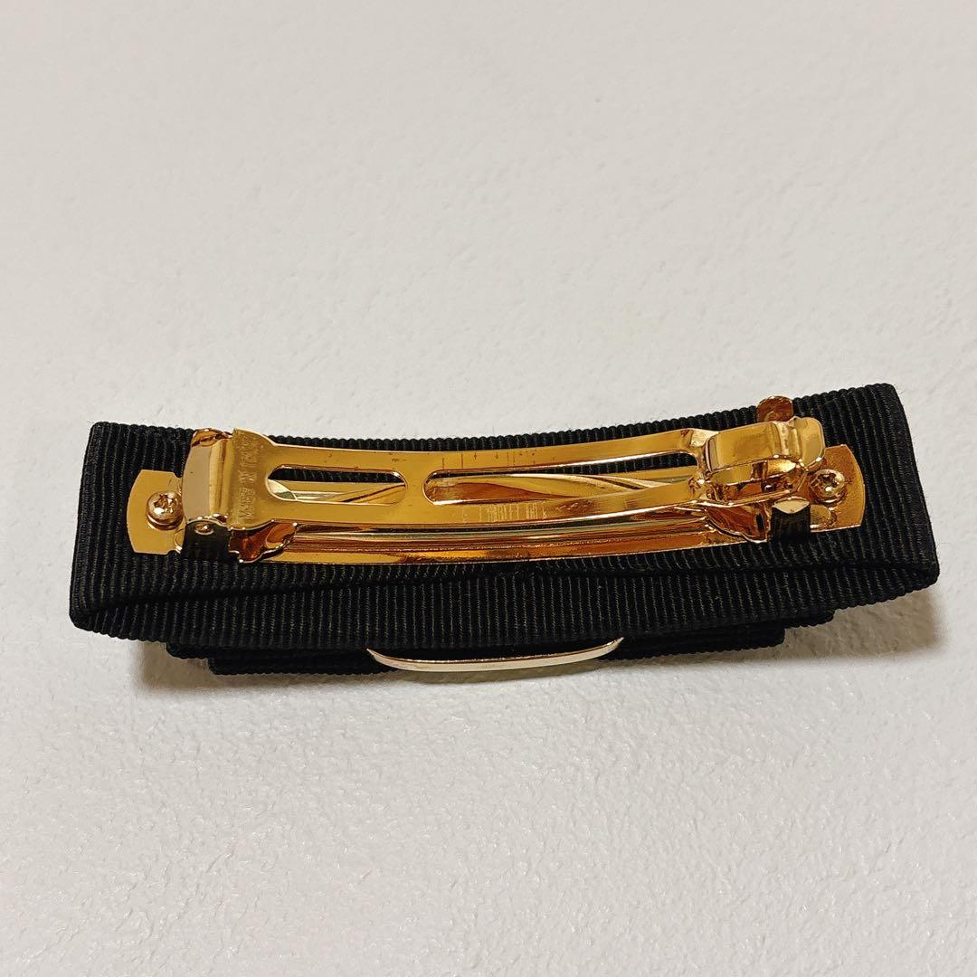 サルヴァトーレフェラガモ ヴァラリボン バレッタ ゴールド ブラック