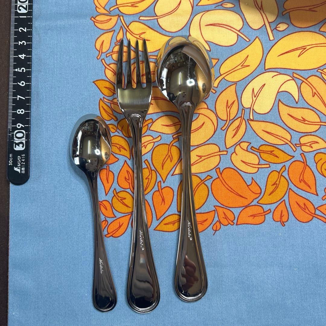 ノリタケ　アフロディーテマグ、花更紗ディーププレート、カトラリーセット　美品