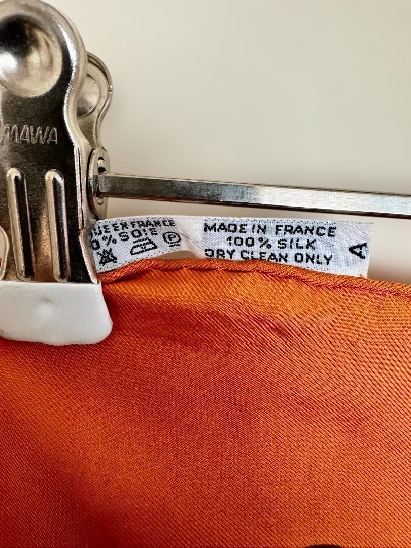 HERMÈS エルメス カレ90 シルクスカーフ オレンジ×ホワイト