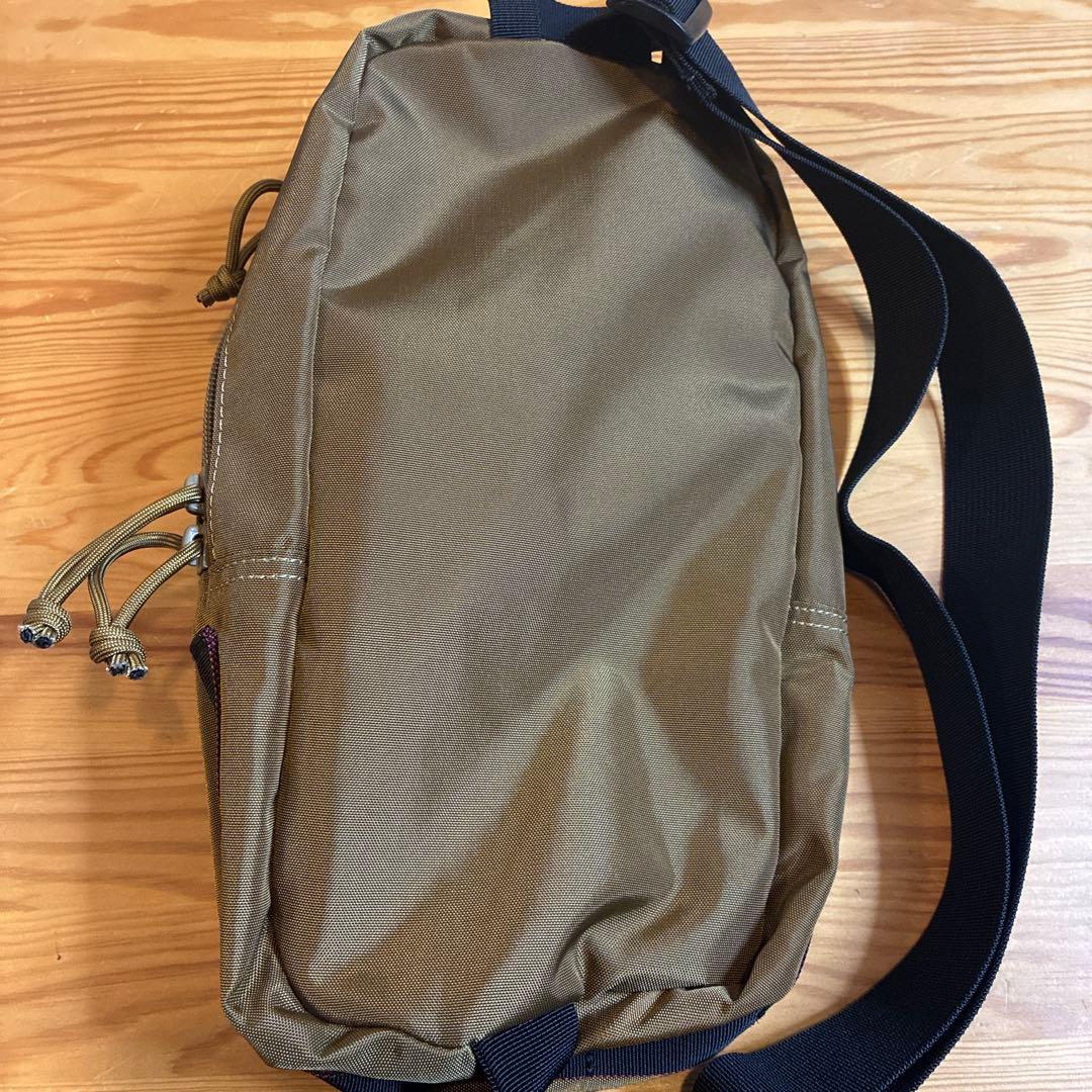 ブリーフィング　ショルダー SLING WALKER BRIEFING