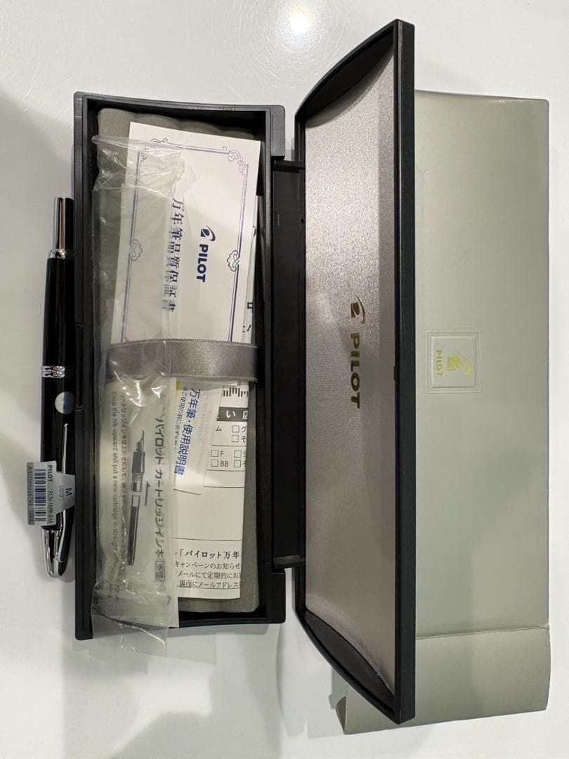 PILOT 万年筆 キャップレス B M ブラック FCN1MRBM