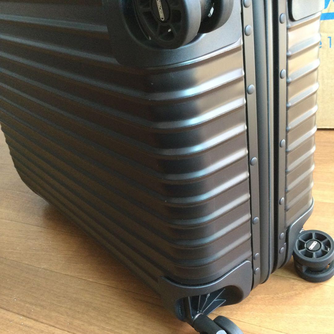 RIMOWA　リモワ ステルス ルフトハンザ アルミ ブラック 32L 4輪