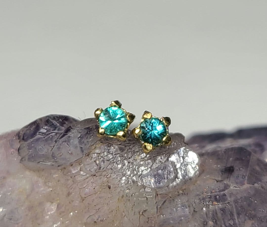 ビカビカネオンのお星さま★ブラジルバターリャパライバトルマリン18金★