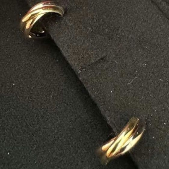 Cartierトリニティピアススモール