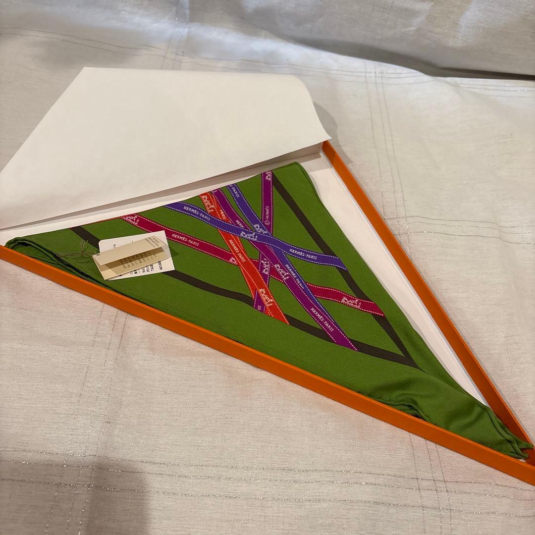 【新品・未使用】HERMES エルメス　スカーフ