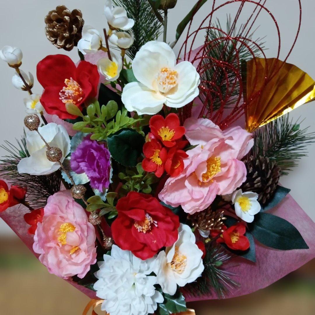 お正月飾り　造花アレンジ　ピンク牡丹　椿　など このまま飾れます(*^^*)