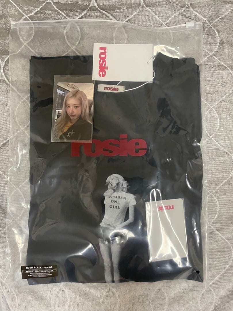 rosie グラフィックTシャツ Mサイズ フォトカード付き