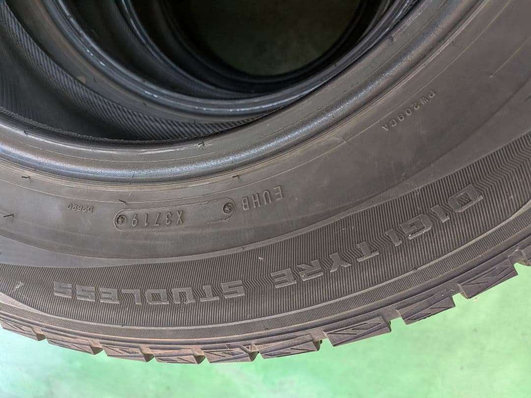 DUNLOP WM01 215/65R16 スタッドレスタイヤ