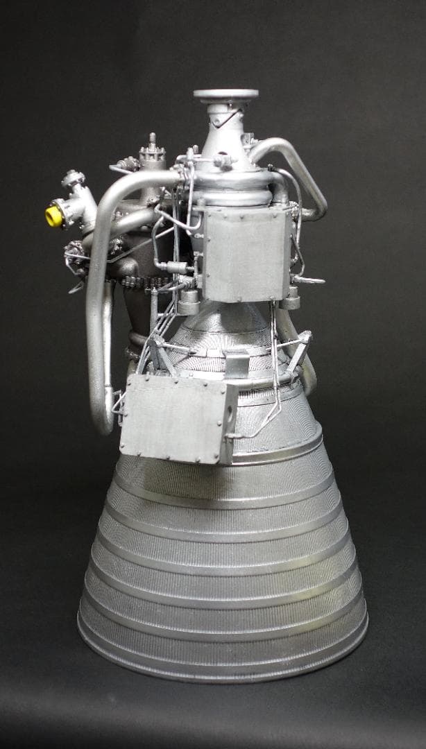 ロケットダイン社製 RL10 ロケットエンジンモデル完成品