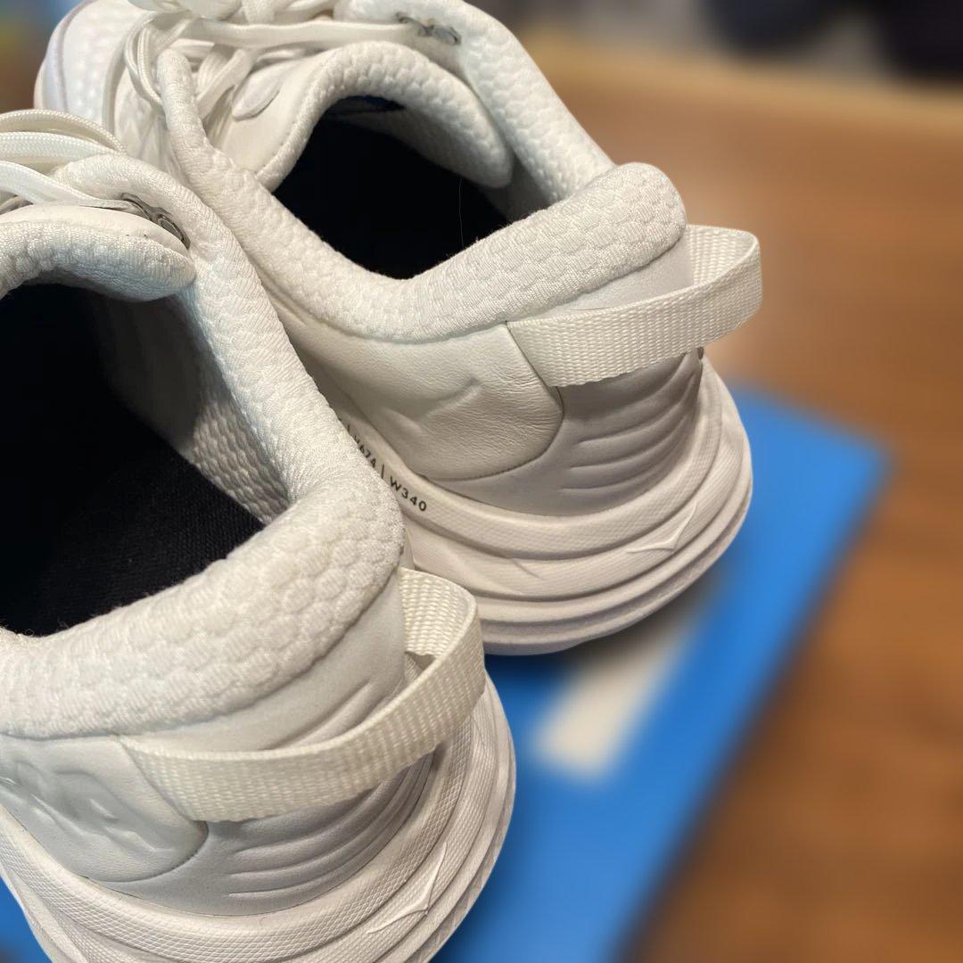 HOKA ONEONE ホカ　レザー　BONDI SR 24.5 フロスト