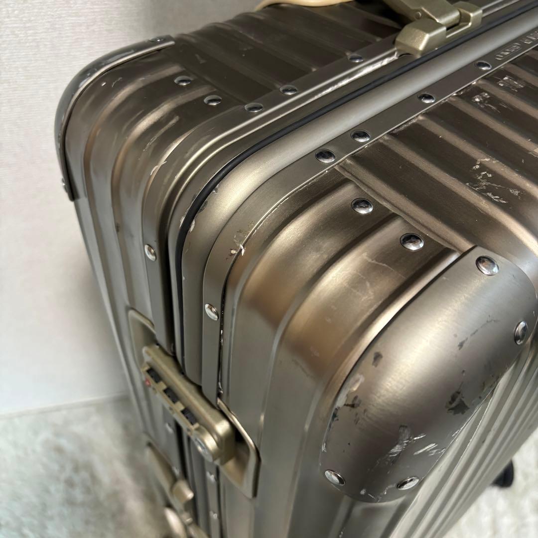美品✨RIMOWA リモワ トパーズ 4輪　キャリーケース　ゴールド　84L