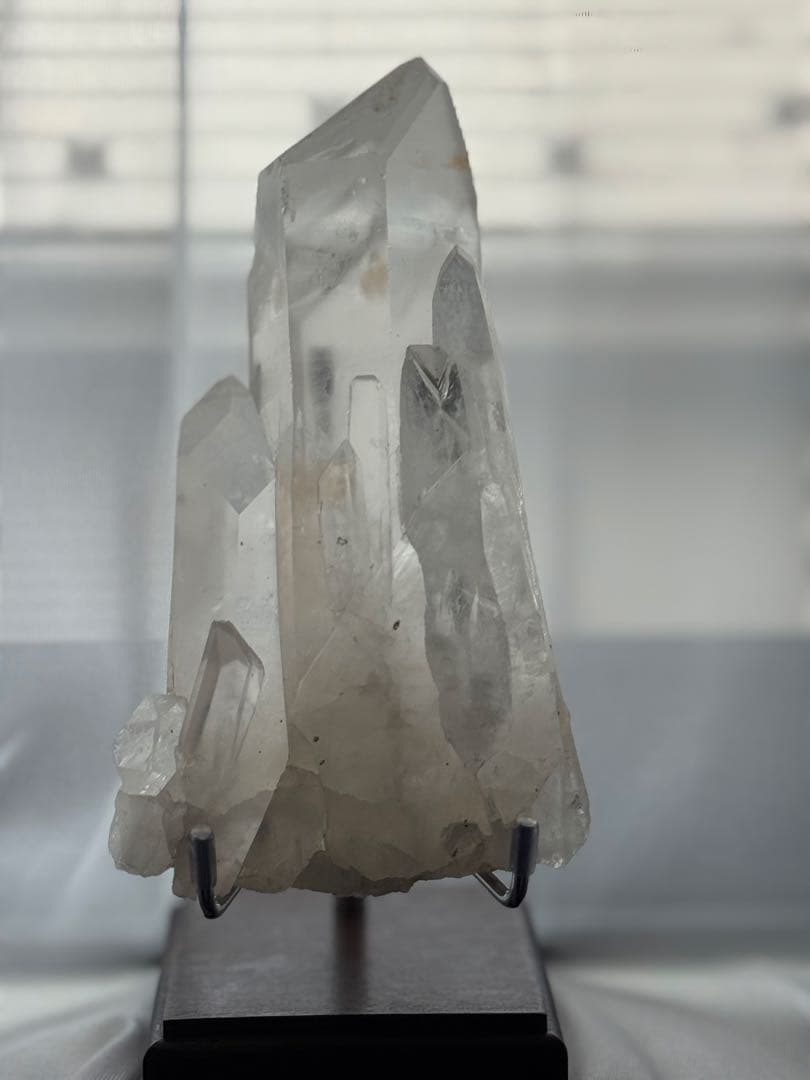 クリアクォーツ クラスター　マダガスカル産※10月中台座付き⭐︎