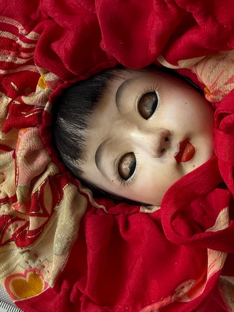 大きめサクラビスク　約28㎝　眠り目　赤いお着物　ボンネットセット　市松人形