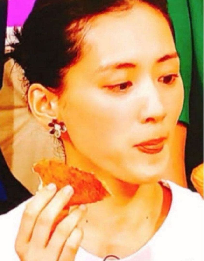 最高級✨ハイクオリティ✨ラージサイズ　ゴールド　ピアス　蒼井優　イヤリング可能‼️