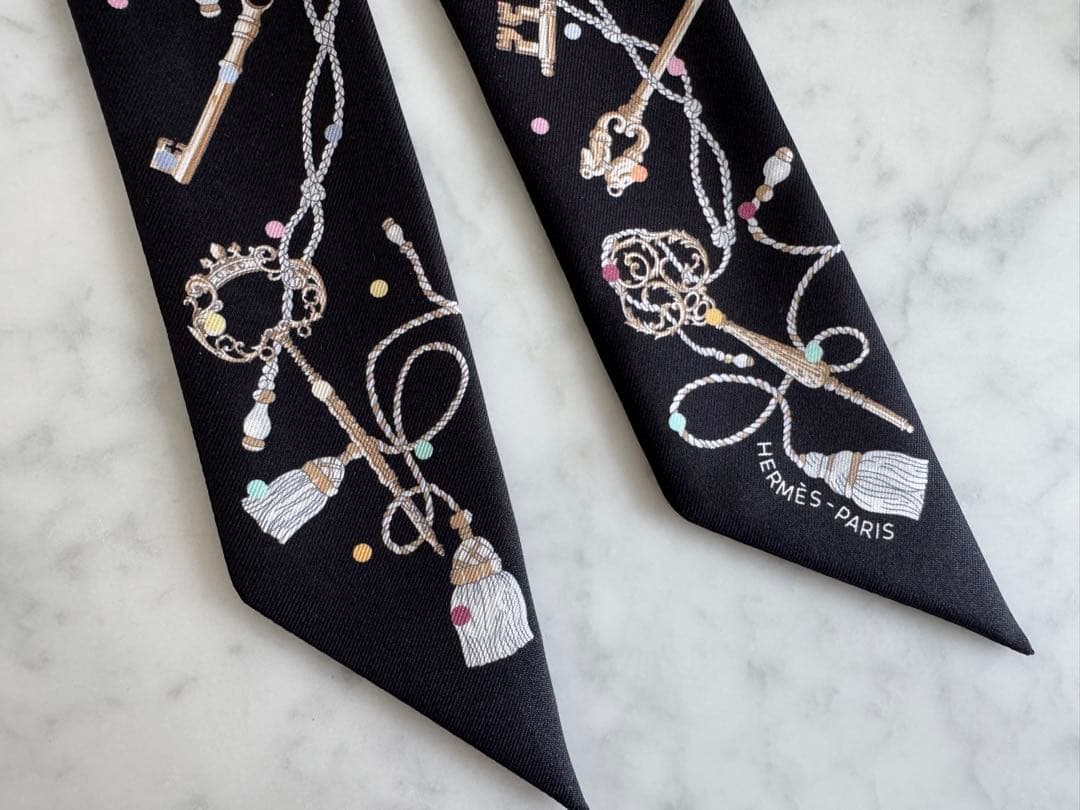 HERMES エルメス ツイリー 予約完売 レクレアポア ノワール