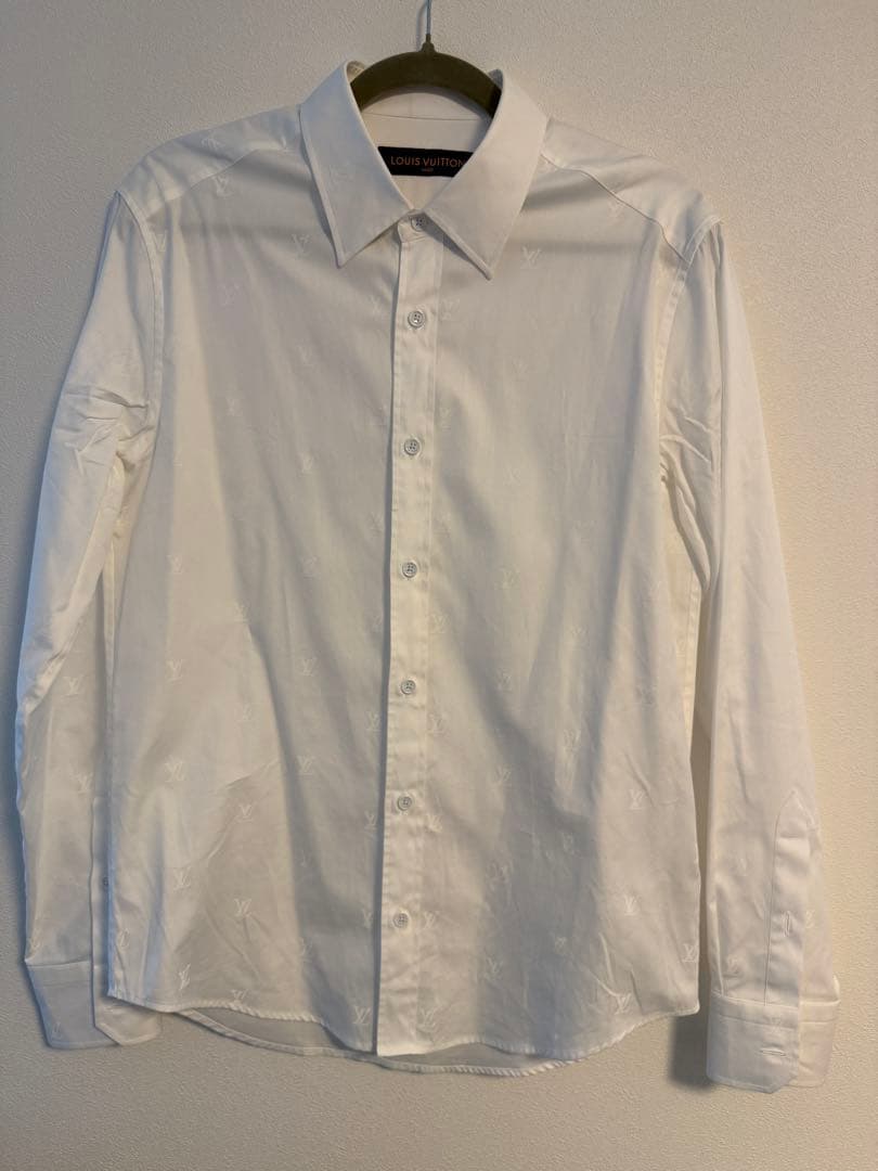 D*n様 2025年新作 Louis Vuitton モノグラム ホワイトシャツ