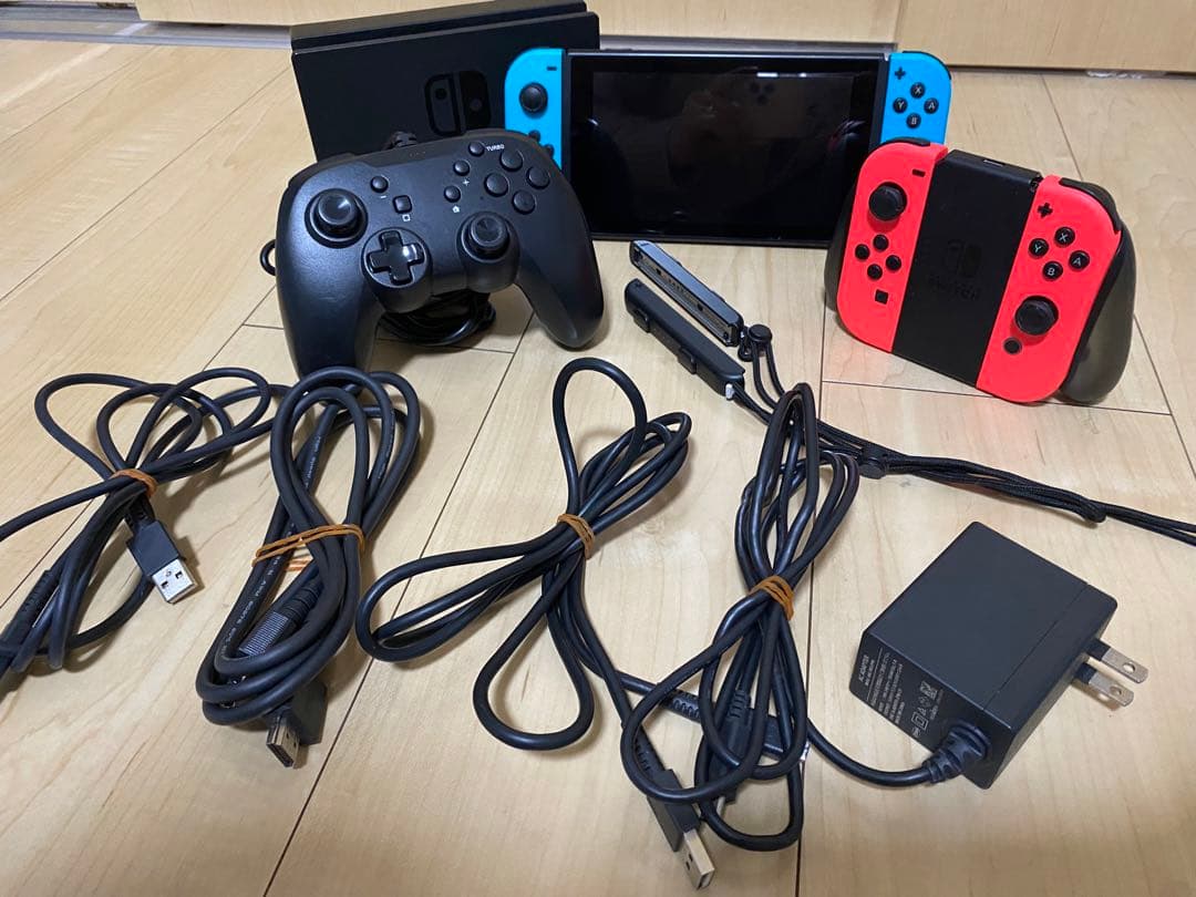 Nintendo Switch 本体 青/赤 コントローラー