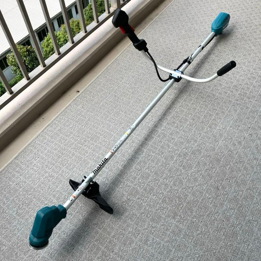マキタ 充電式草刈機 MUR190SDWF