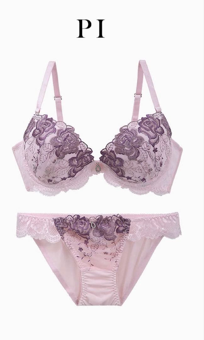 大人気❤️センシュアルリリー❤️全2色❤️上下セット❤️バックレース❤️グラマーサイズあり