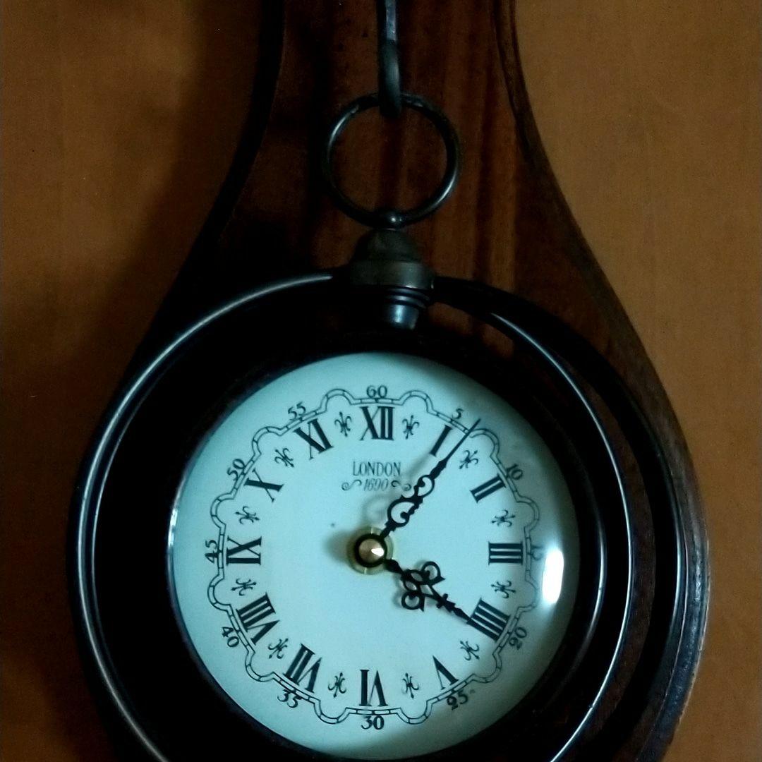 時計 アンティーク　インテリア