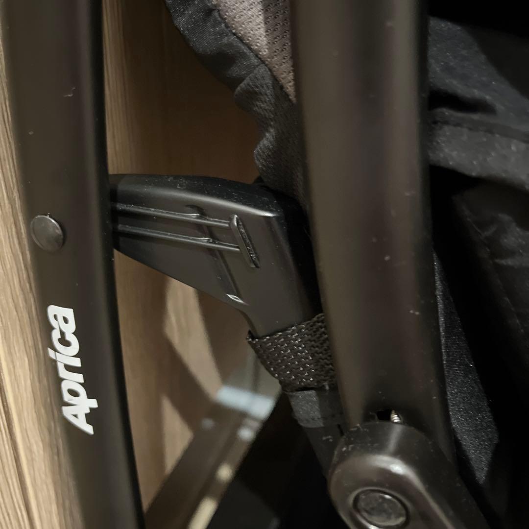 【美品】2024年モデル　アップリカ ラクーナエアー プラス コンパクト A