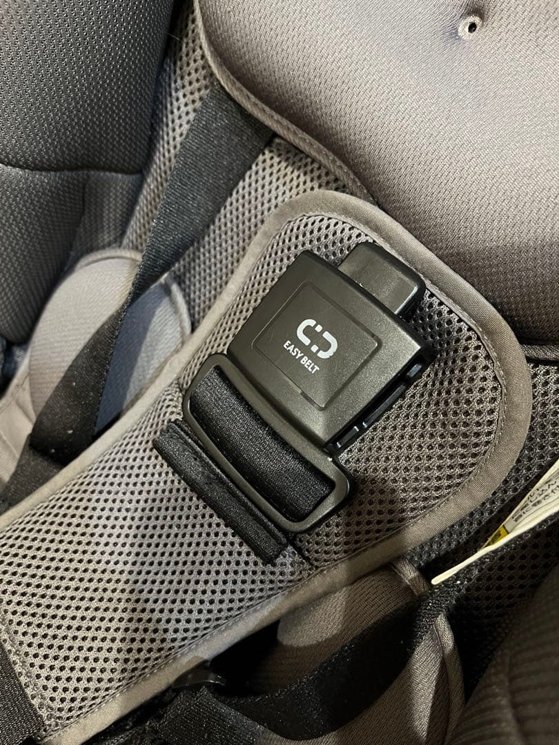 【美品】2024年モデル　アップリカ ラクーナエアー プラス コンパクト A