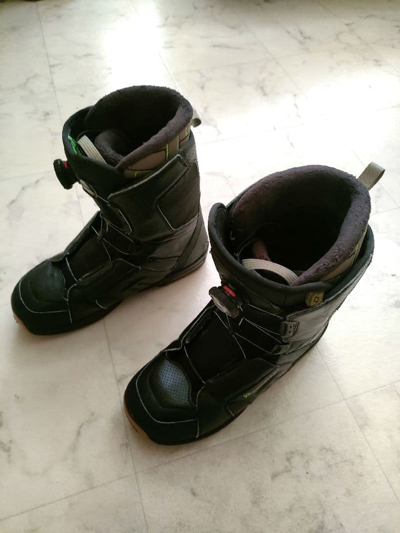 スノーボード・シューズ・ビンディングの3点セット ボードカバー付き