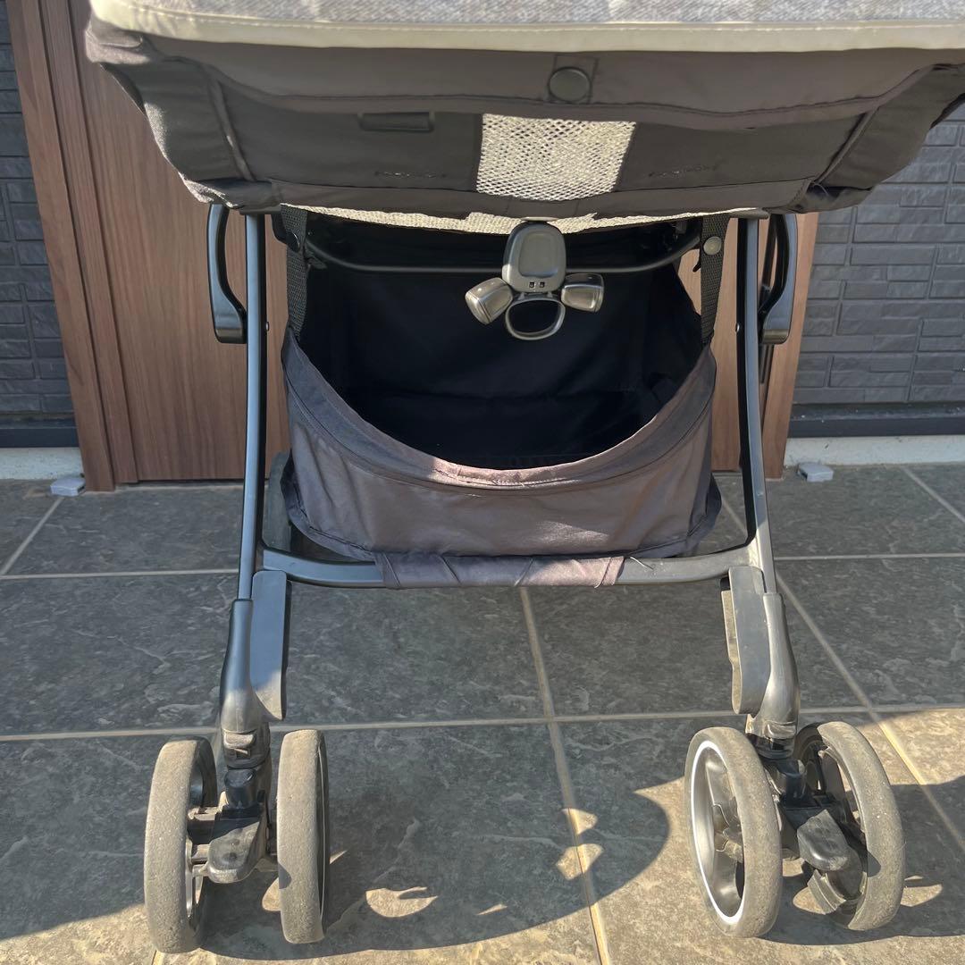 【美品】Aprica　ラクーナクッション　AC 2106241 両対面　レザー