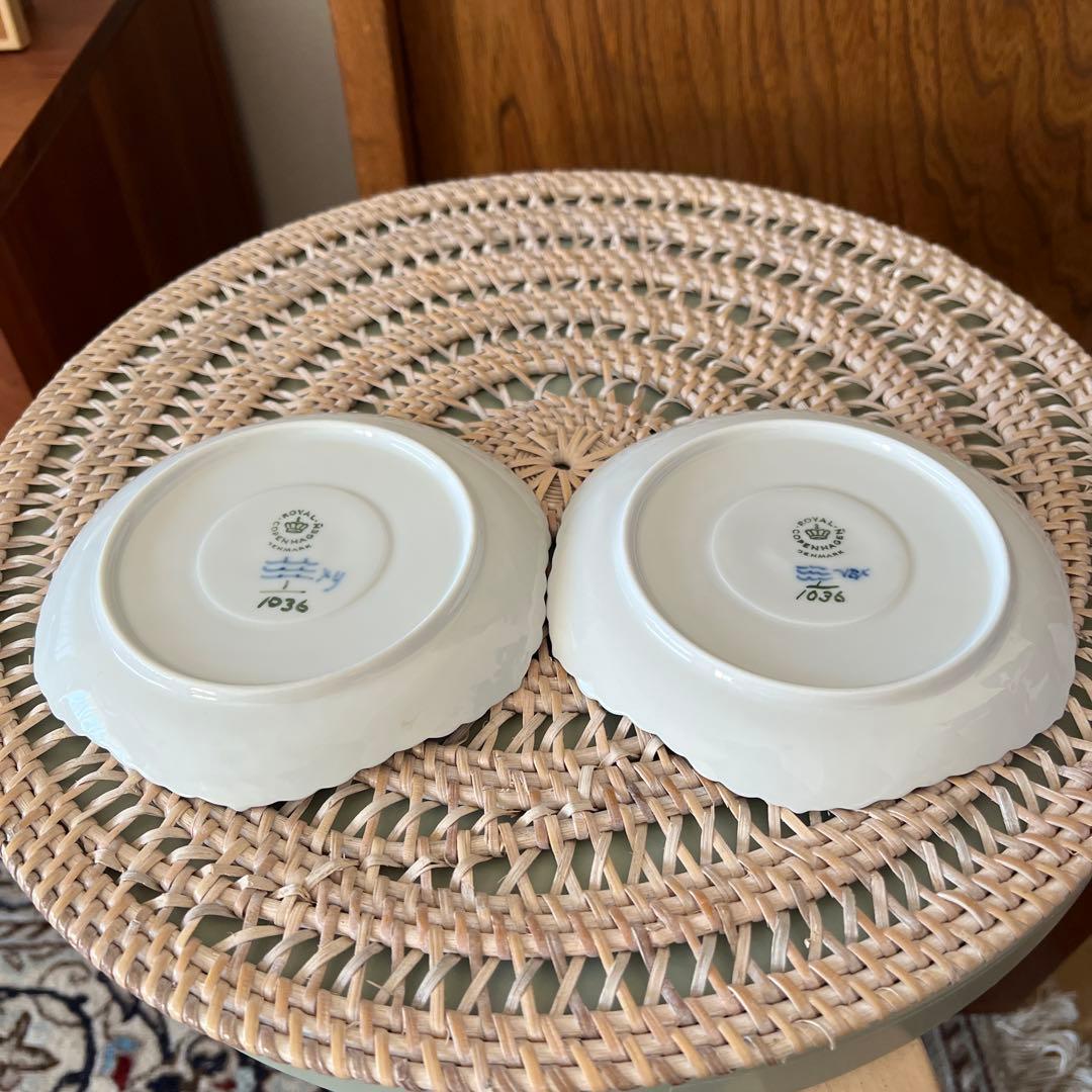 レア物希少ブルーフルーテッド フルレースカップ ソーサー皿のみ２枚