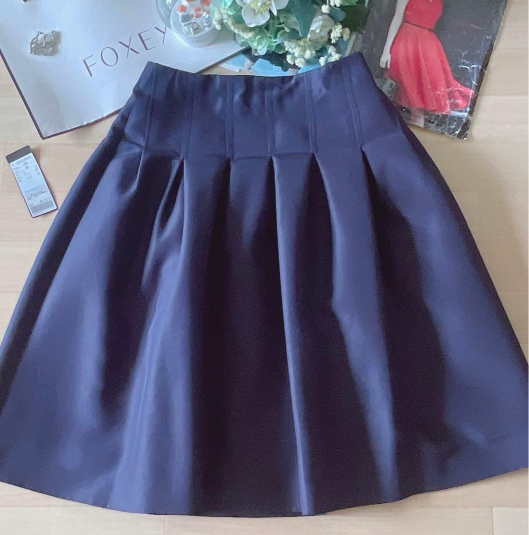 極美品！FOXEY絹ウールタックスカート 40 Rene foxey フォクシー