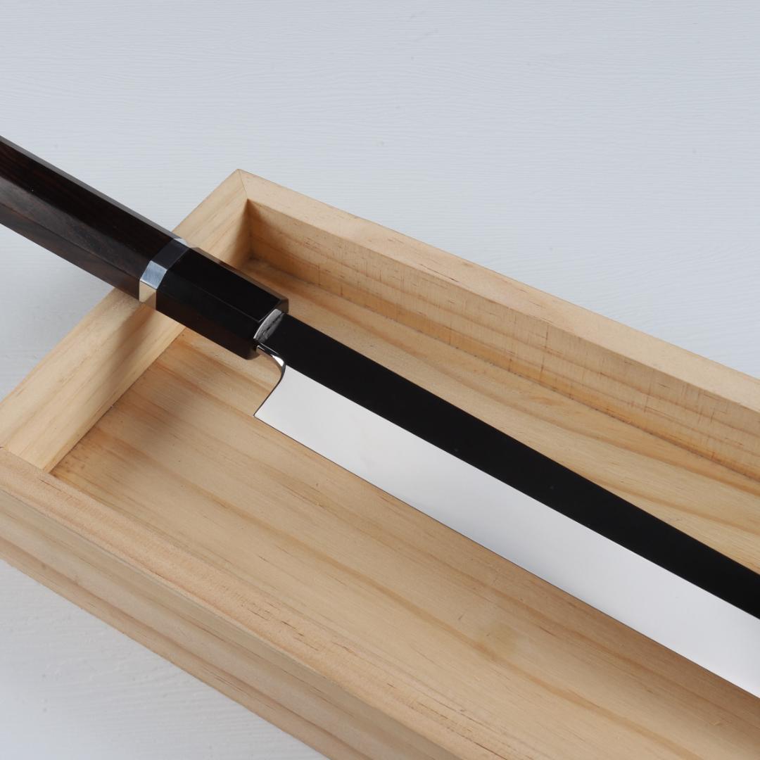 7348 柳刃包丁 鞘付き 尺 ウルトラ鏡面仕上げ 黒檀黒水牛角二本銀巻八角柄