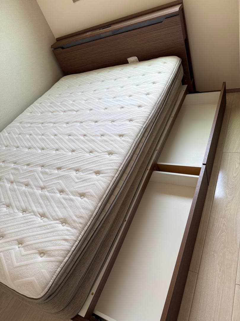 取り急ぎのため値引き交渉可能です！！！ ニトリ ダブルベッドフレーム＋マットレス