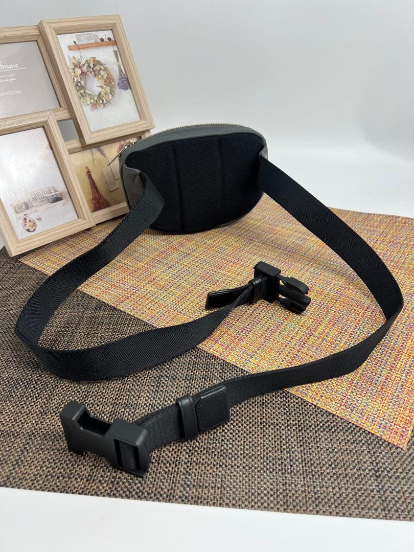 松本 ✨極美品✨BURBERRY バーバリー CANNON ボディバッグ