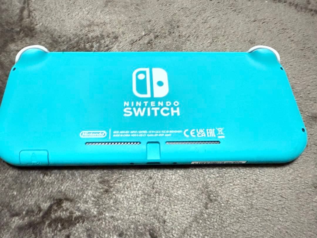 Nintendo Switch Lite + Pokémon Legends