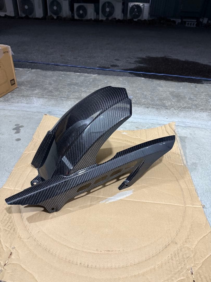 【ガツンとみかん】アーキ　z900rs カーボンリアフェンダー