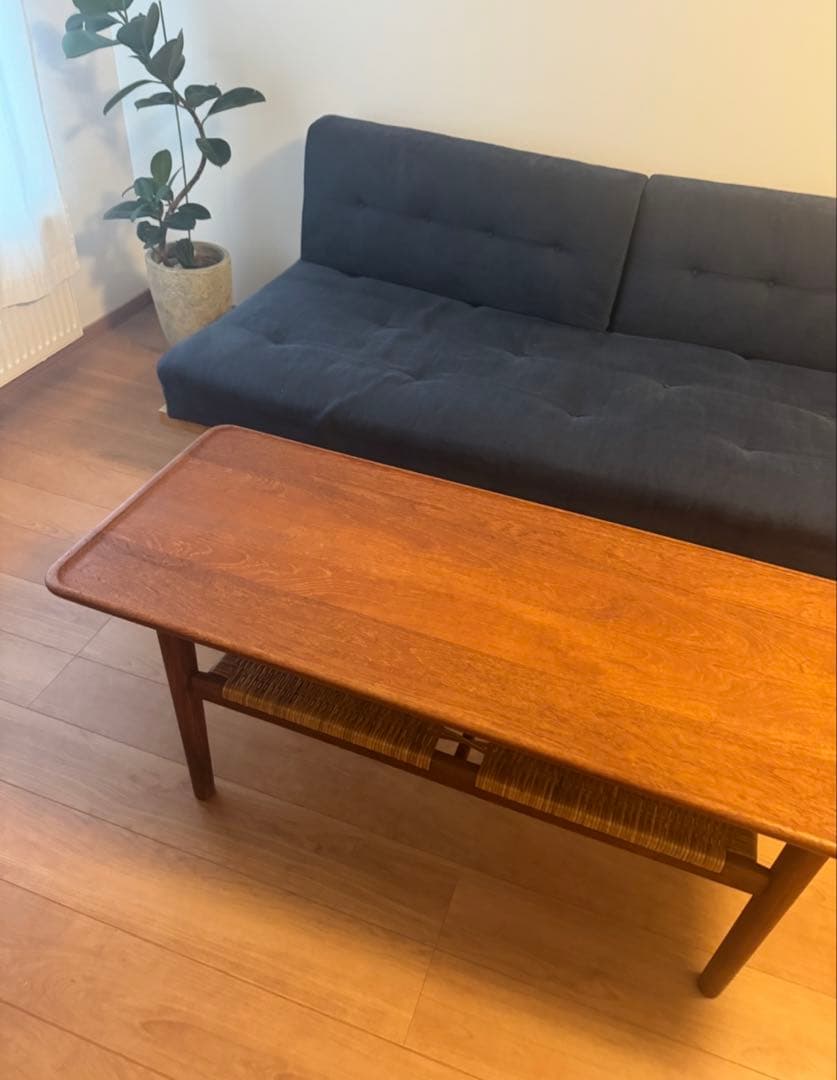 Hans J.Wegner センターテーブル　AT10