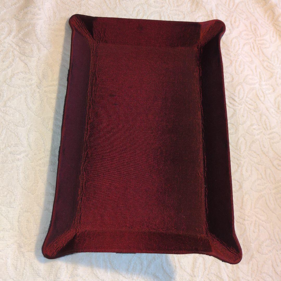 再お値下げしました。新品、未使用。カルトン、バーガンディ色のファブリックトレイ。