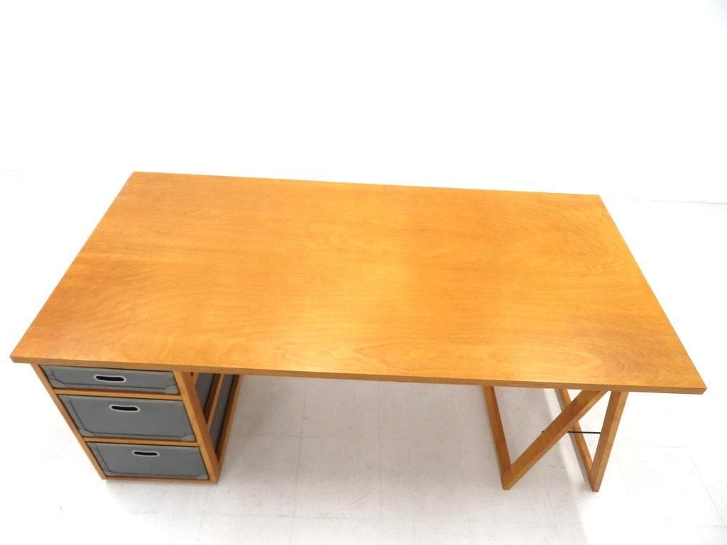 展示品　サザビー　作業台　デスク　店舗什器　デスク　机　片袖机