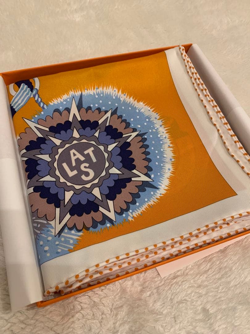 エルメススカーフ　カレ 70 《シュヴァル•マスコット》