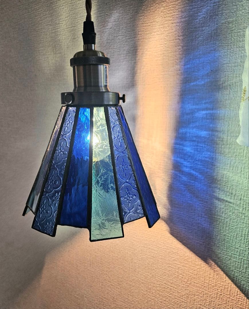 ✴︎:.。.ブルーフレアの14面ペンダントライト　＊送料無料＊