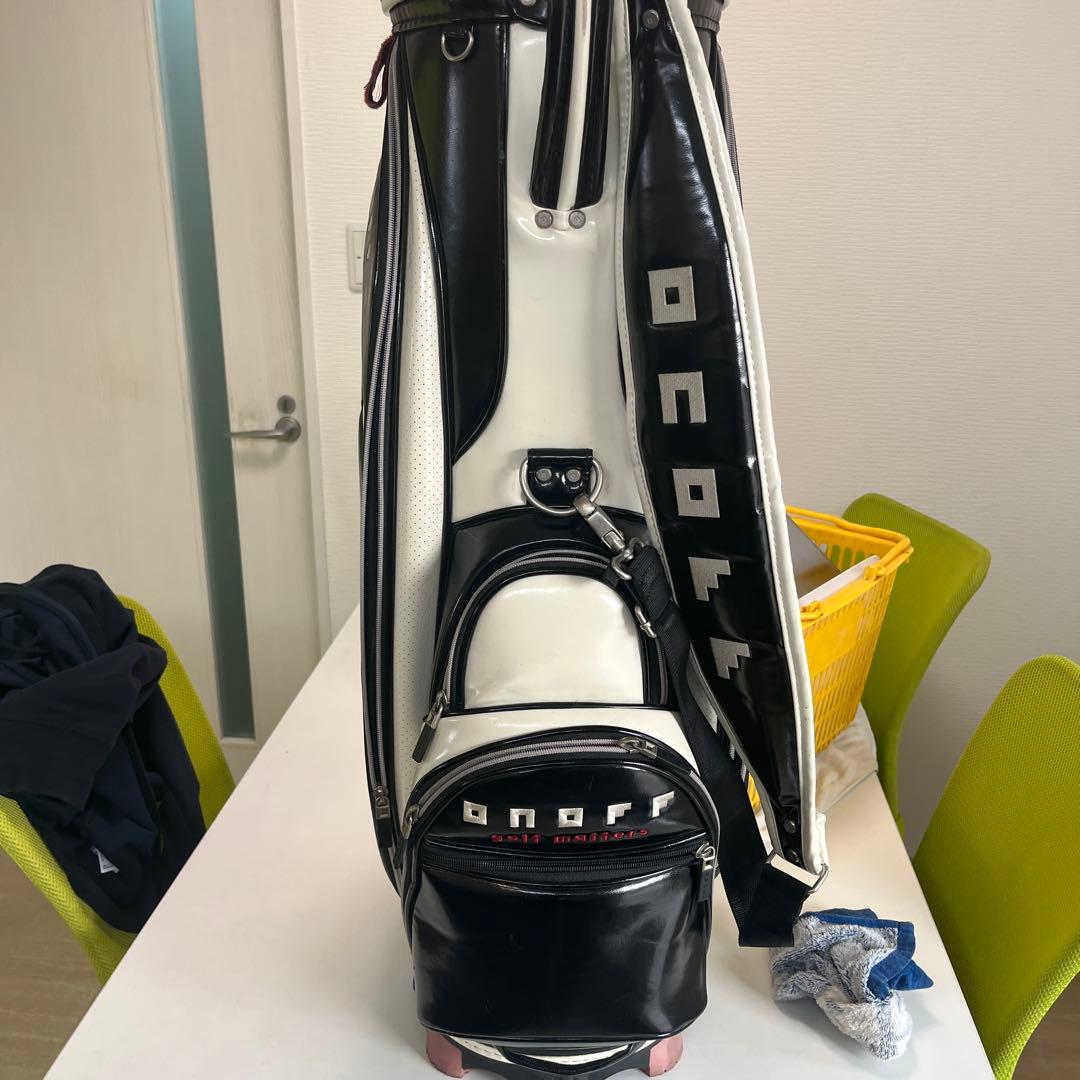 onoff ゴルフキャディバッグ 黒/白