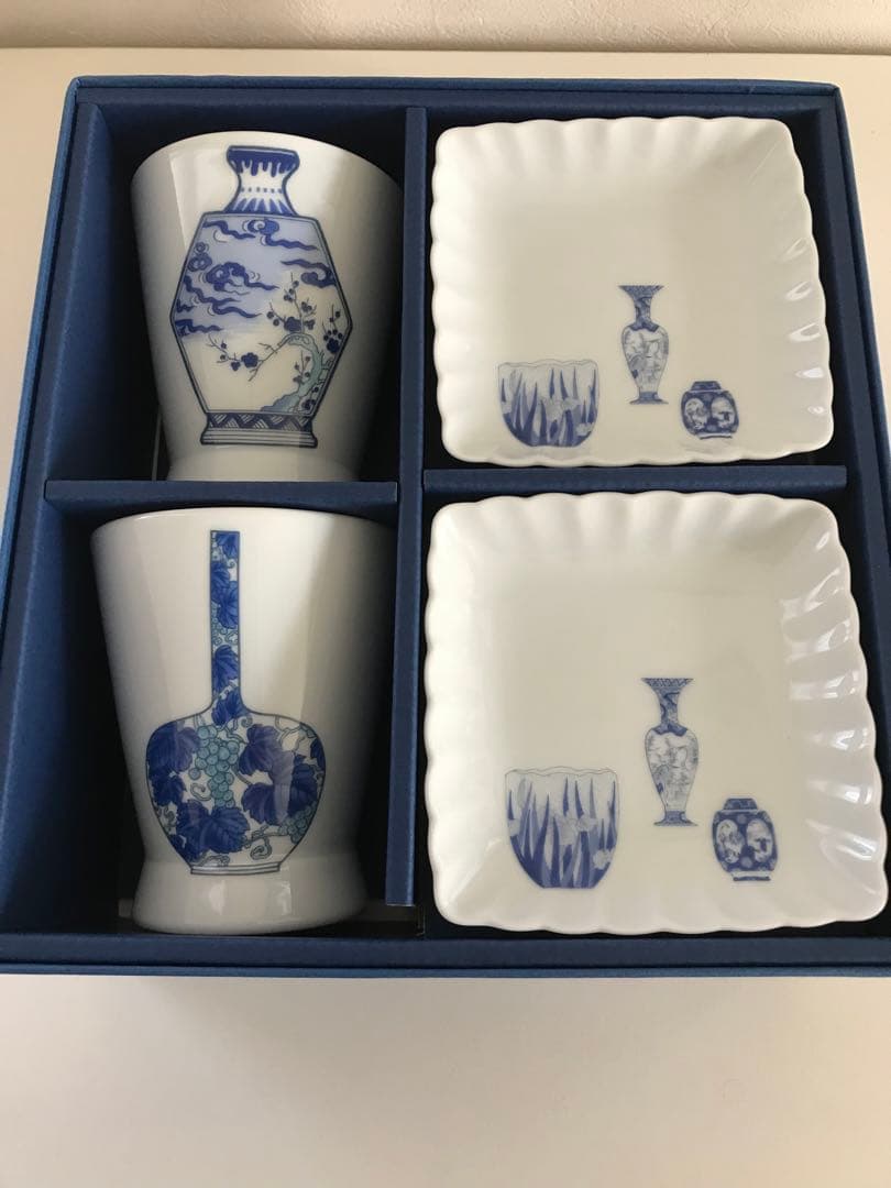 【新品】【深川製磁】ブルーチャイナ ゴブレットマグカップ＆小皿ペア