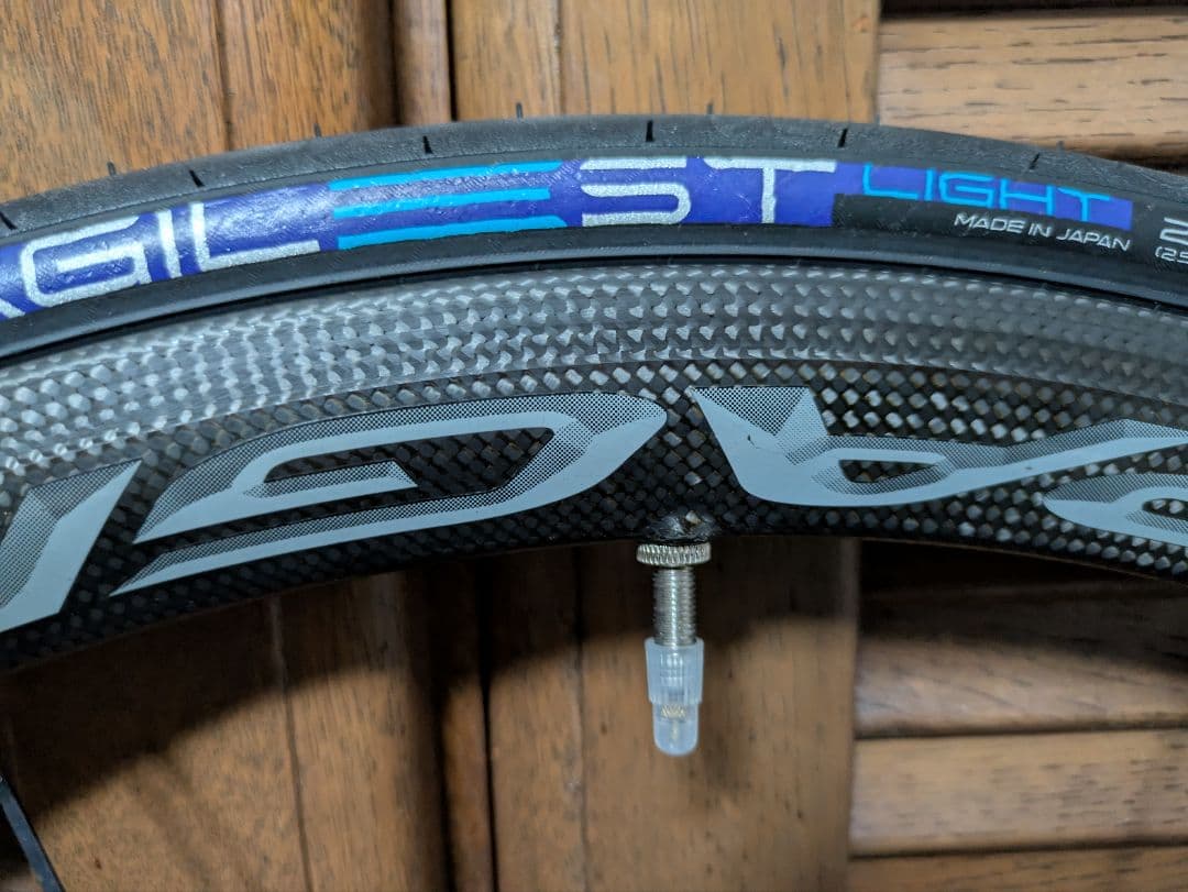 ボーラウルトラ35 クリンチャー　ダークラベル中古美品新品タイヤ付き