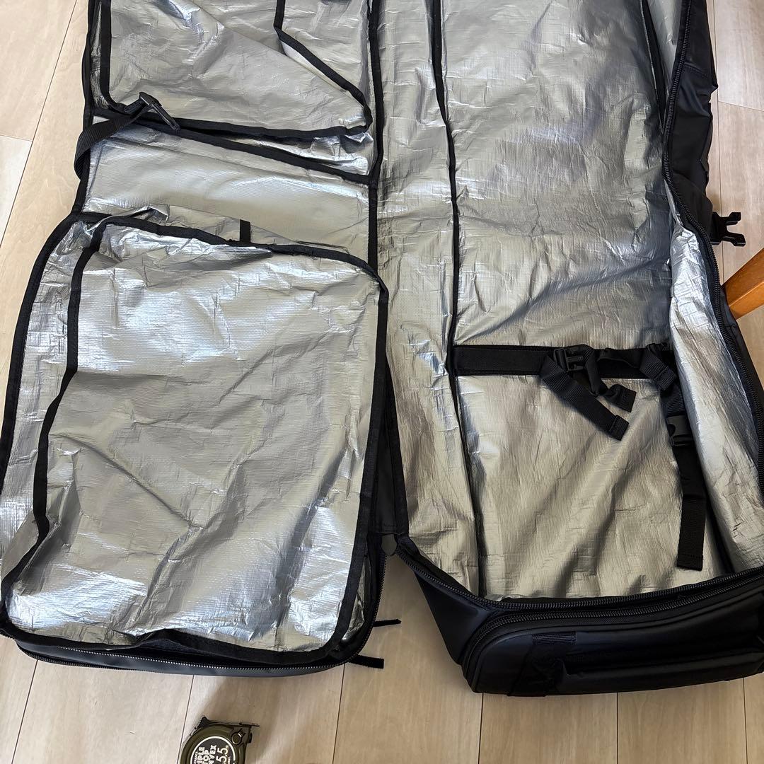 ブラック スノーボードバッグ 大容量