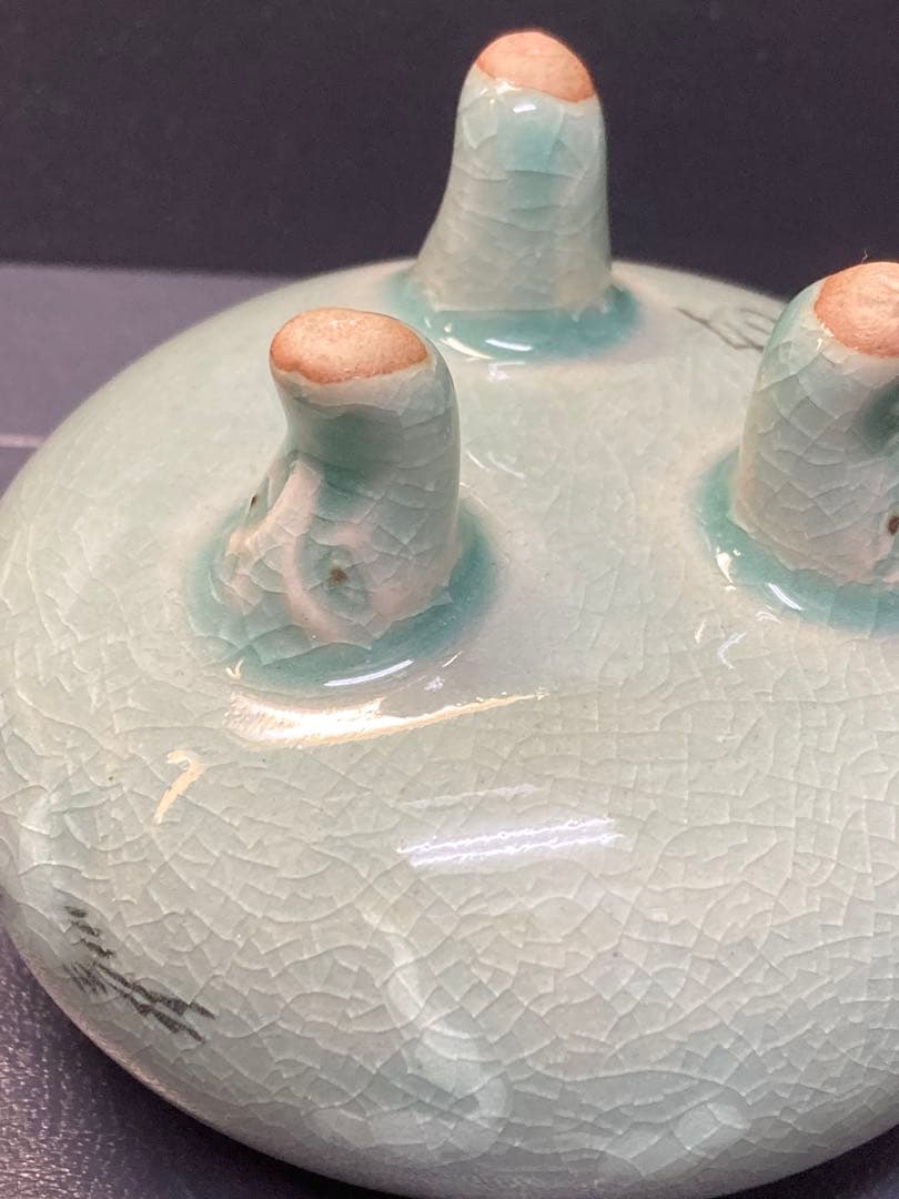 焼き物　香合　雲鶴象嵌　高麗青磁