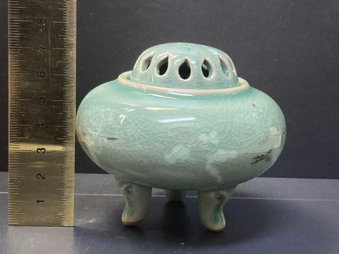 焼き物　香合　雲鶴象嵌　高麗青磁