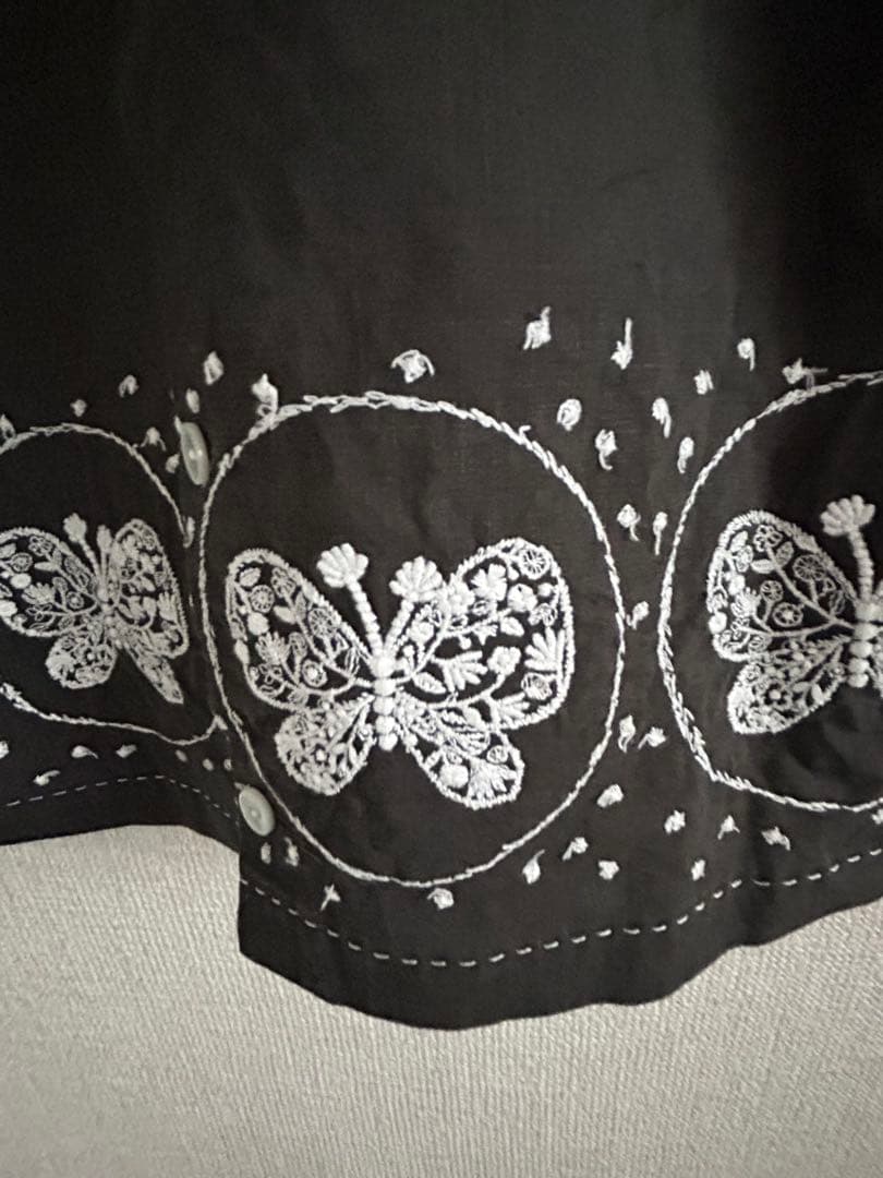minä perhonen 蝶刺繍 シャツ38