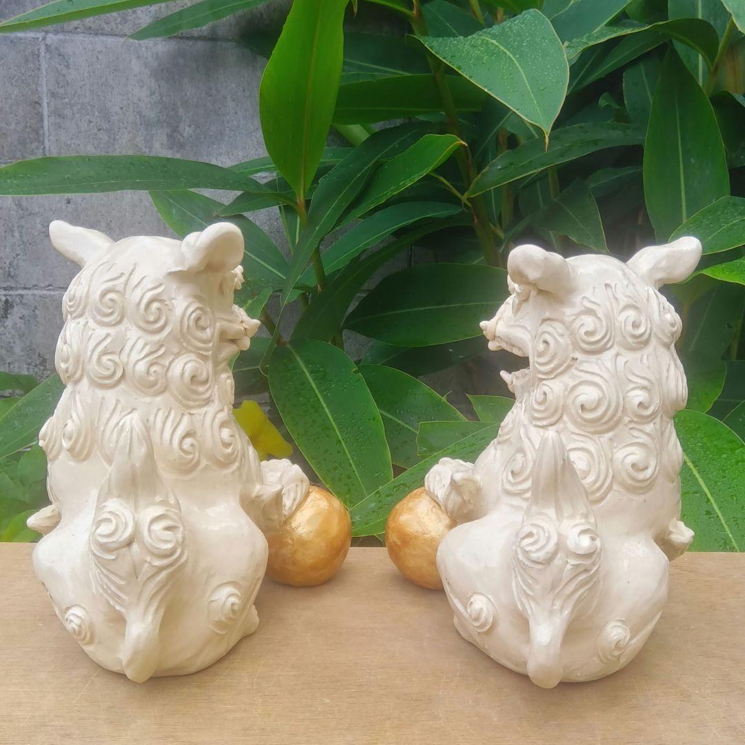 シーサー　白　玉抱き　置物　沖縄　魔除け　縁起物　陶器　やちむん